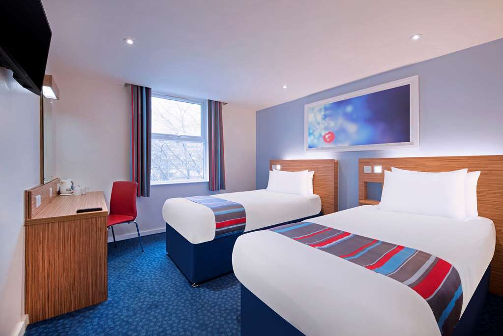 Travelodge Plymouth Roborough Δωμάτιο φωτογραφία